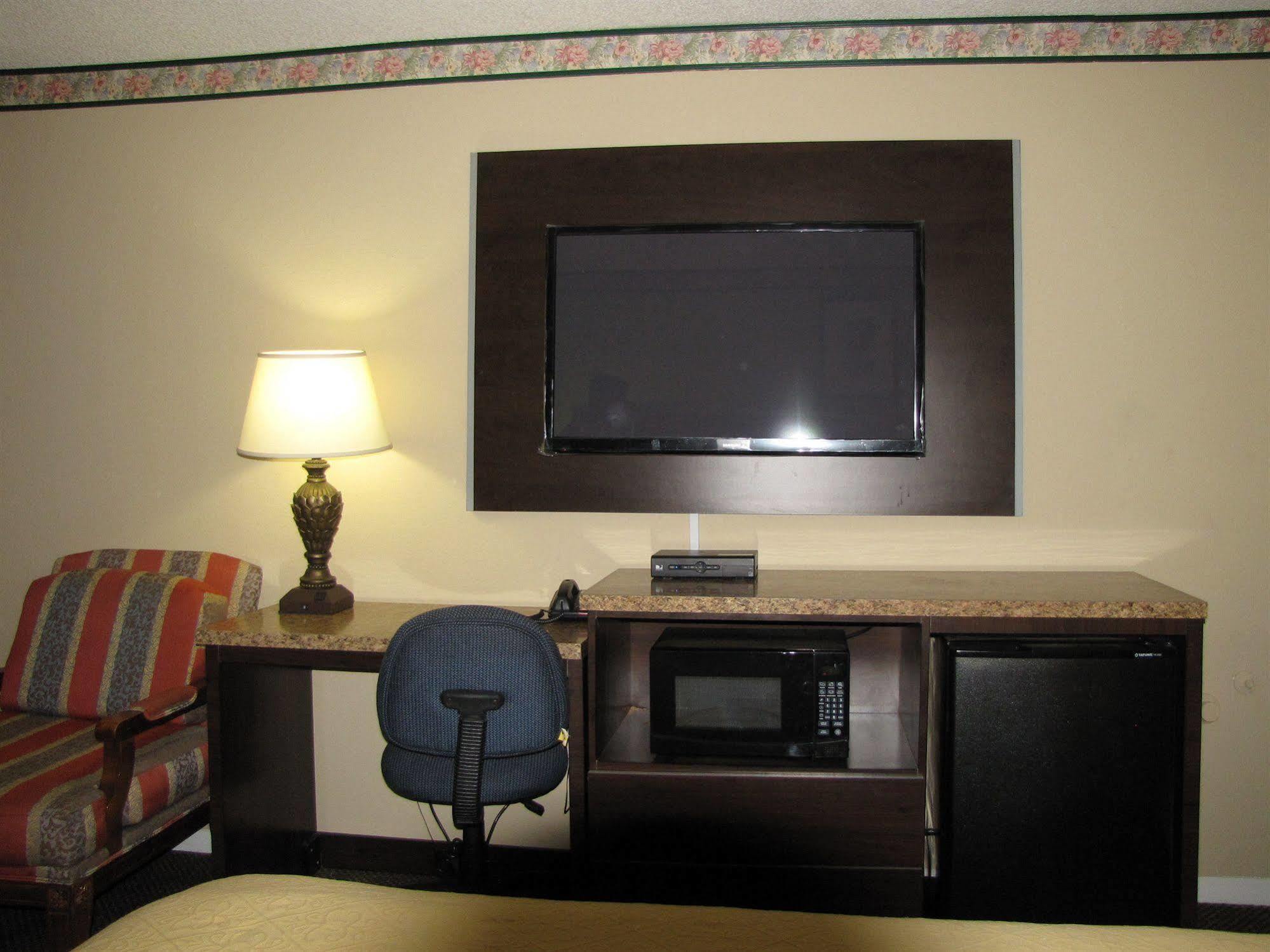 Budget Host Inn Florida Stadt Exterior foto
